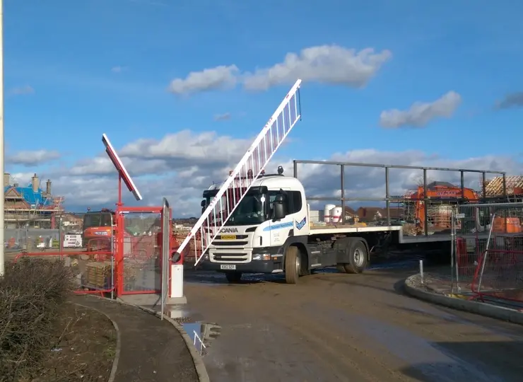 Kier saves £30,000 per site using SOSEC solar barriers