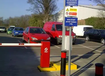 UK’s First Solar O&O Barriers Installed At Warwick Hospital