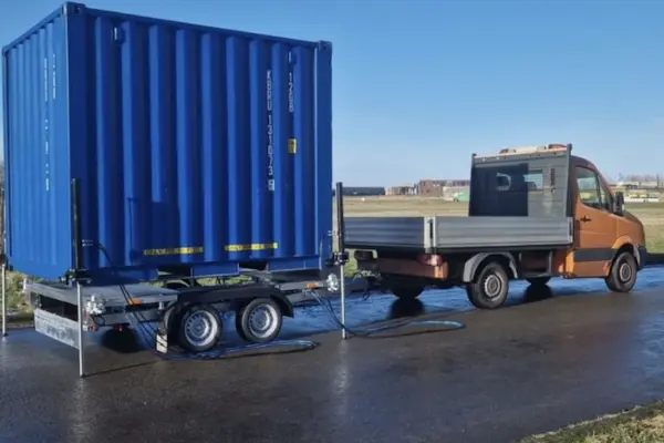 container trailer 2700